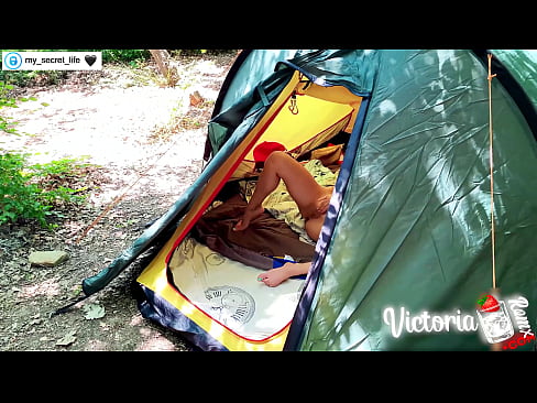 ❤️ Difilmkan di kamera Pria brengsek yang bersemangat dari Orang Asing di dalam tenda ☑ Video porno di id.cbddeluxe.top